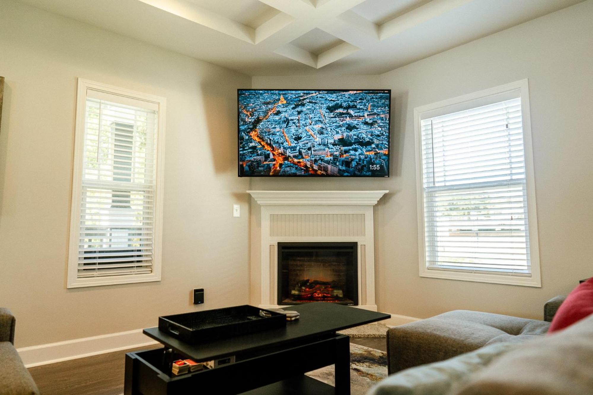 Enjoy This Mini-Mansion Near Downtown And The Airport! Atlanta Esterno foto