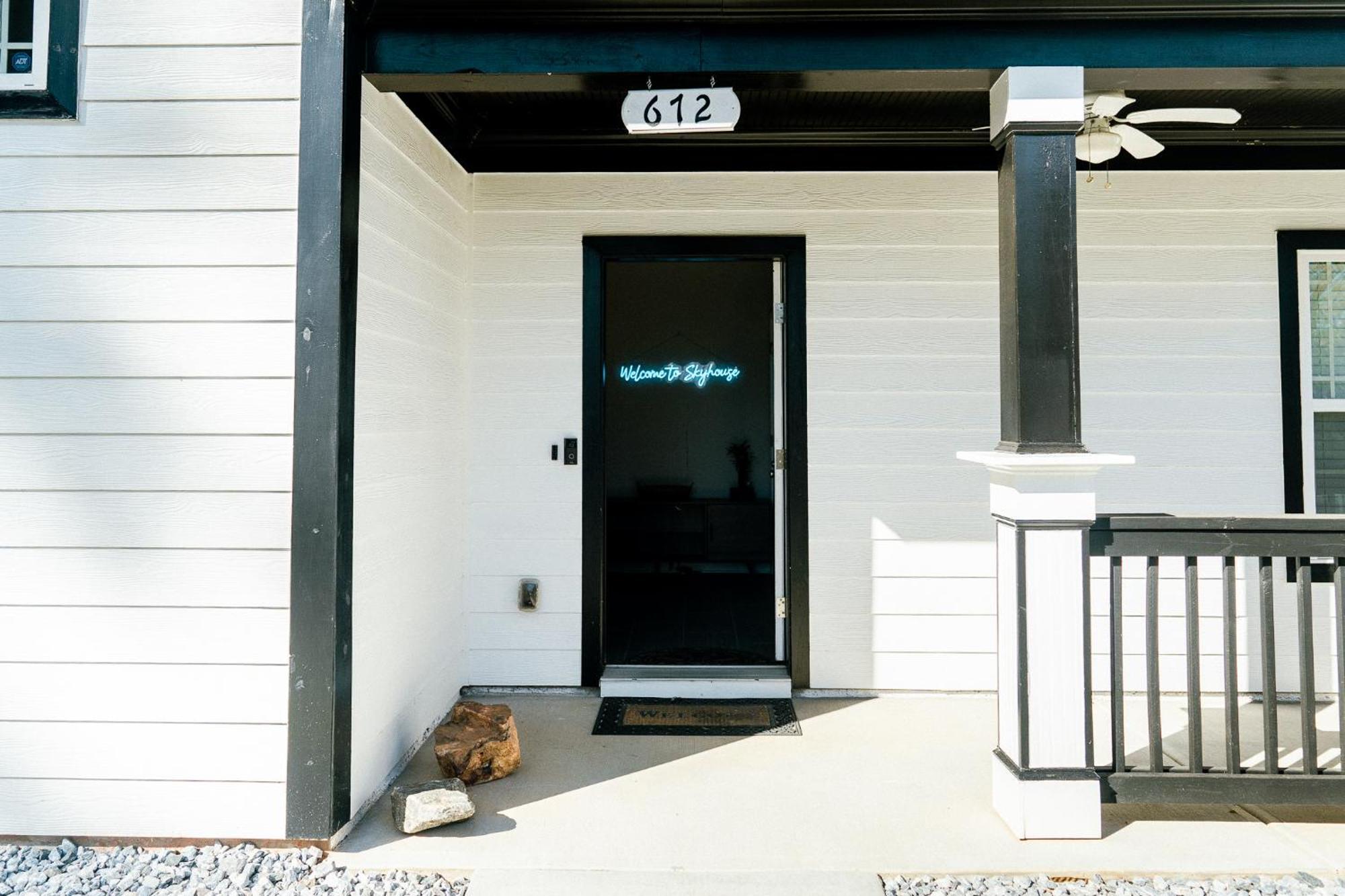Enjoy This Mini-Mansion Near Downtown And The Airport! Atlanta Esterno foto